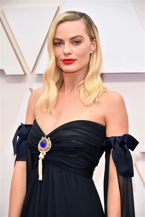 margot robbie red carpet